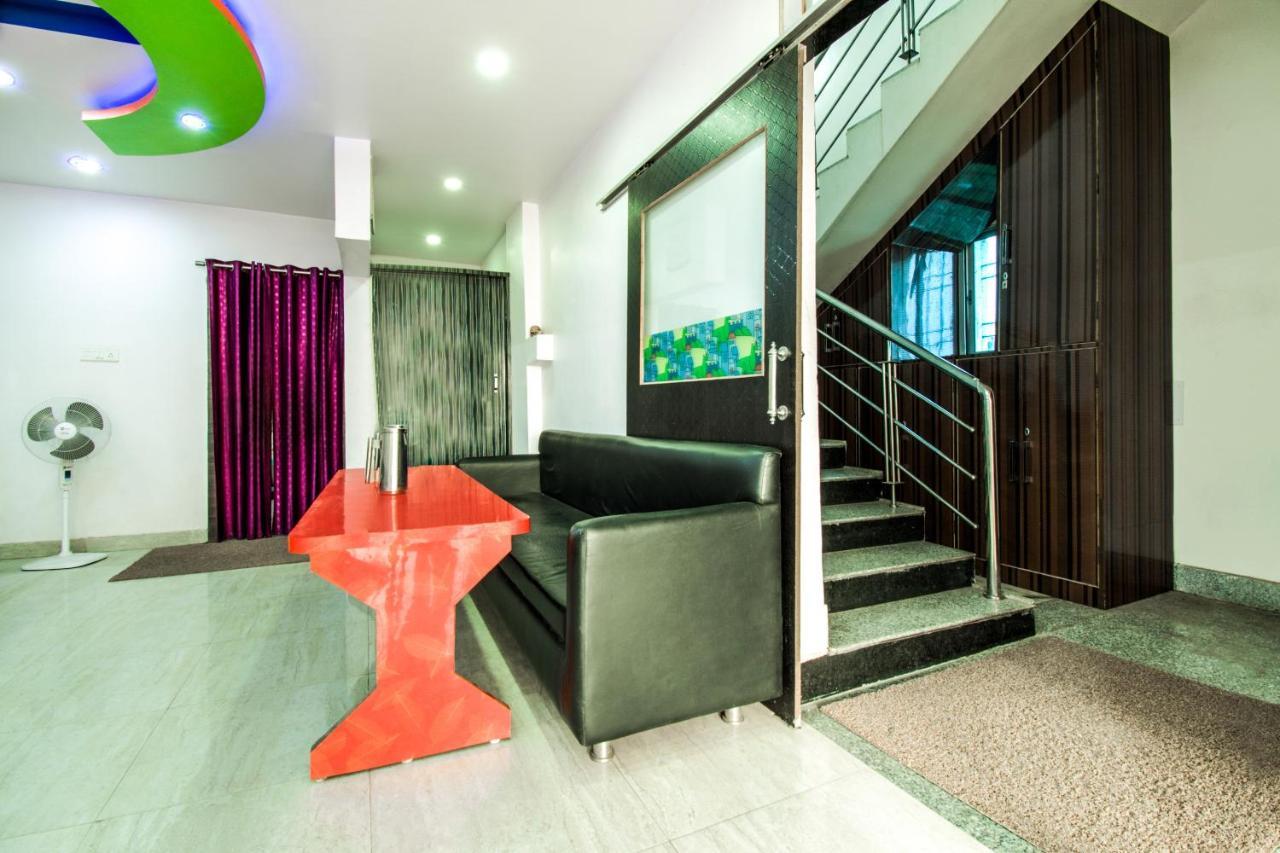 Oyo 14993 Rp Palace Danapur Экстерьер фото